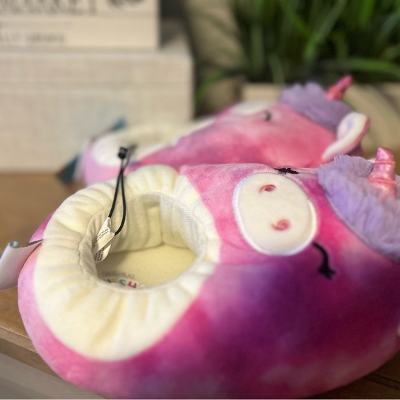 COPY - Kids Squishmallows Lola the Unicorn Slippers - Picture 10 of 10
